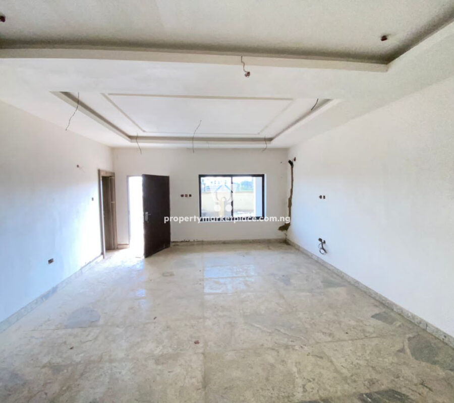 Luxurious 3 bed flat with a room boys quarters with good finishing