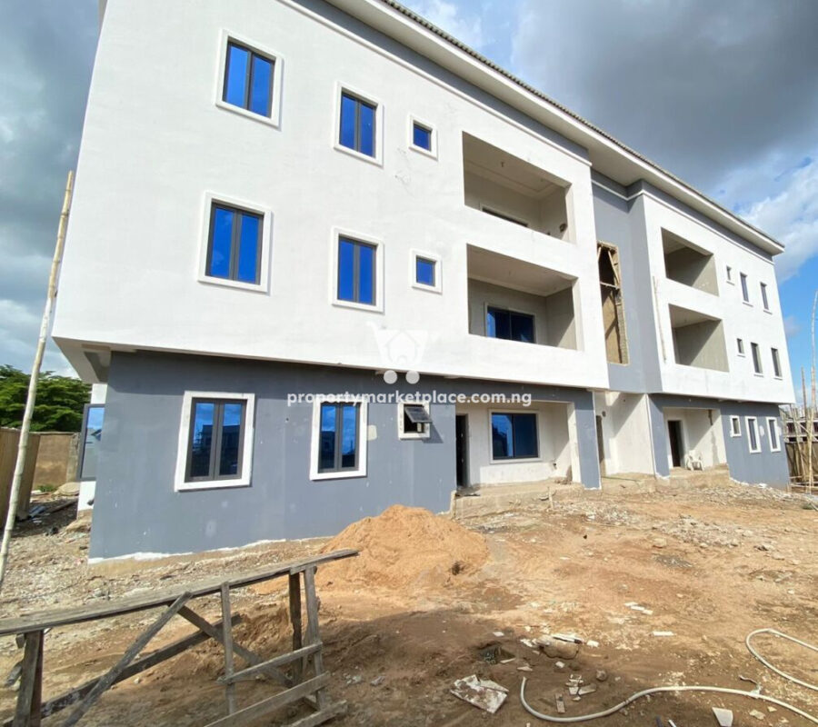 Luxurious 3 bed flat with a room boys quarters with good finishing