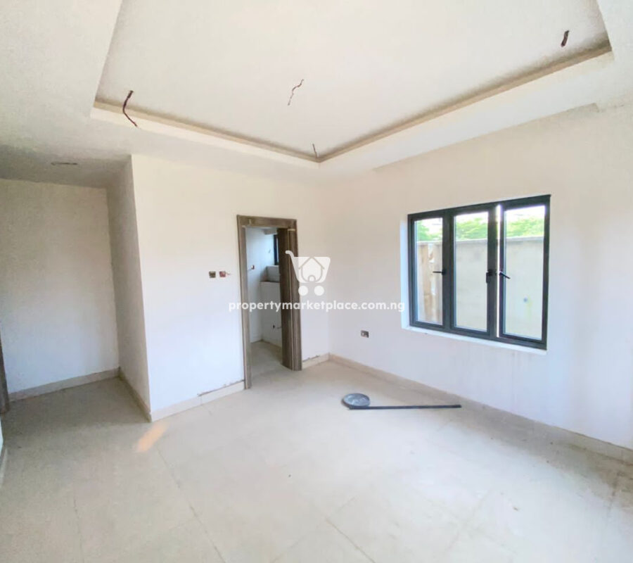 Luxurious 3 bed flat with a room boys quarters with good finishing