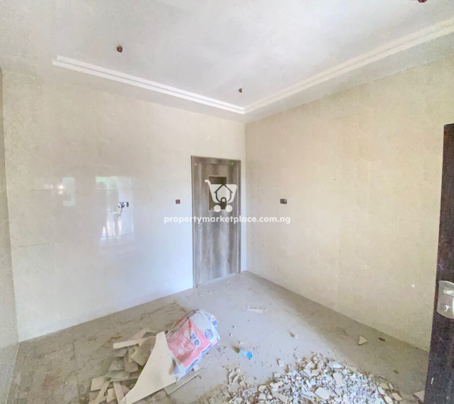 Luxurious 3 bed flat with a room boys quarters with good finishing