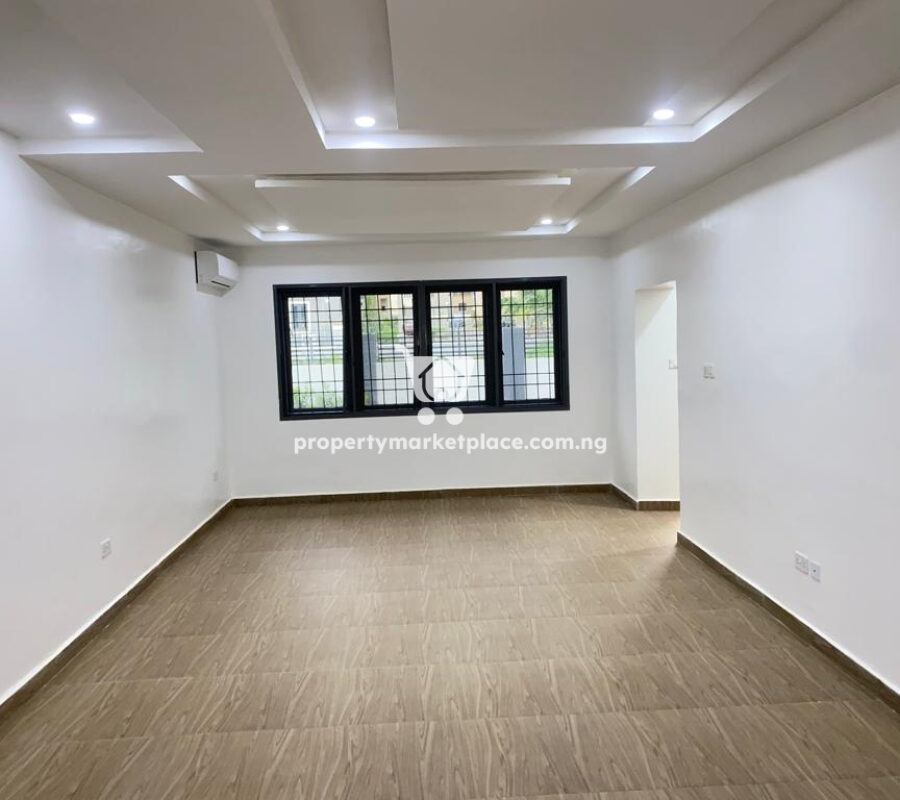 Excellent 4 bedroom terrace duplex in a nice and serene area