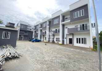 Luxurious 4 bedroom terrace duplex with Bq in a nice area