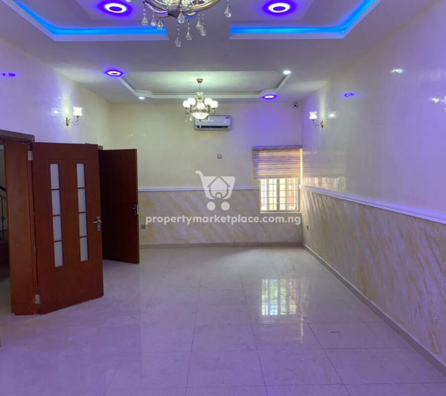 Exquisite 3 bedroom terrace duplex + Bq in a nice & serene area