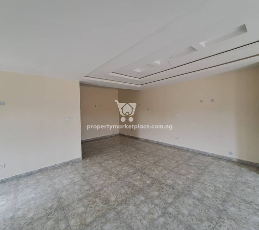 Luxurious 4 bedroom terrace duplex with modern finishing in a nice area