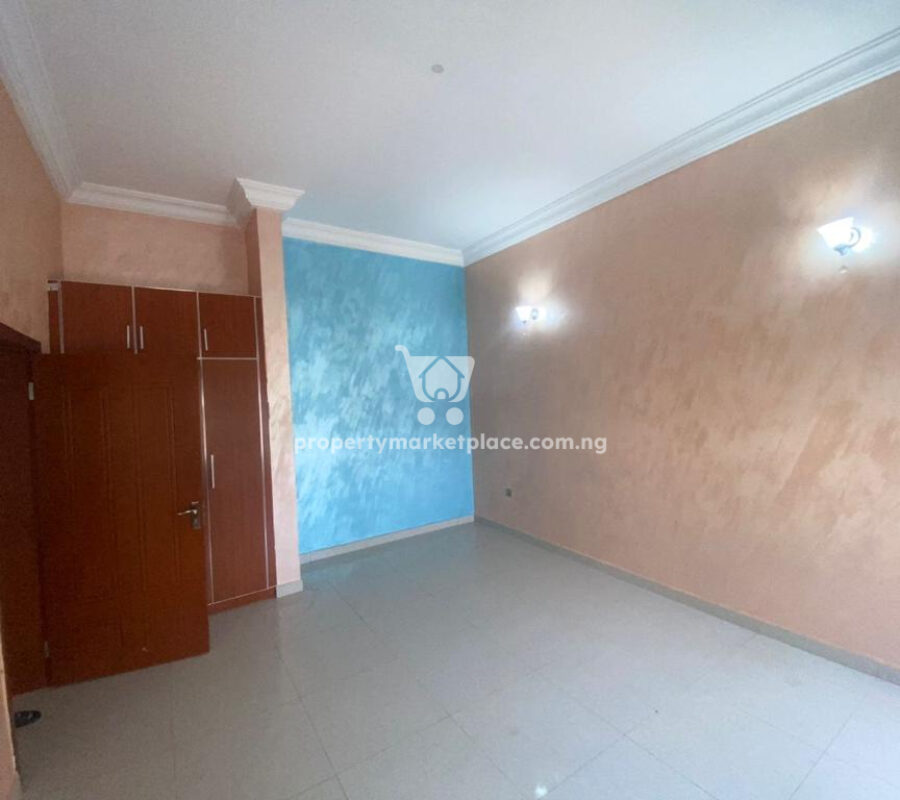 Exquisite 3 bedroom terrace duplex + Bq in a nice & serene area