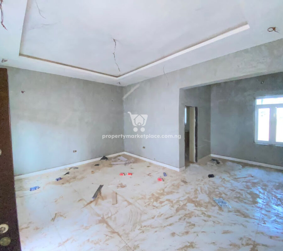 Luxurious and tastefully finished 3 bedroom flat in a nice area