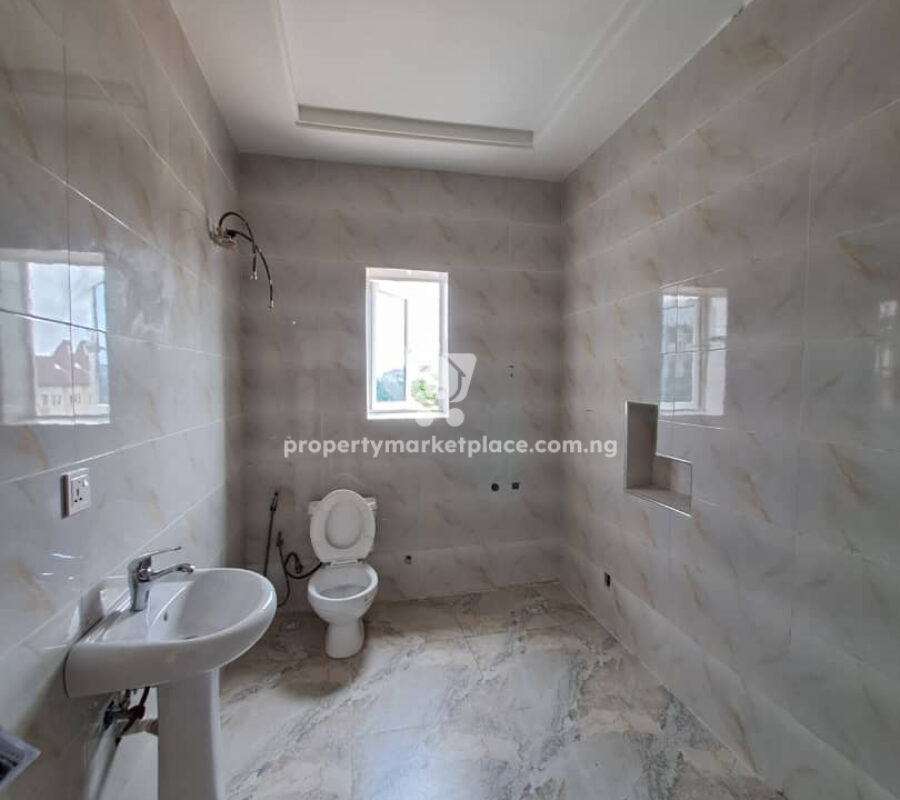 Luxurious 4 bedroom terrace duplex with modern finishing in a nice area