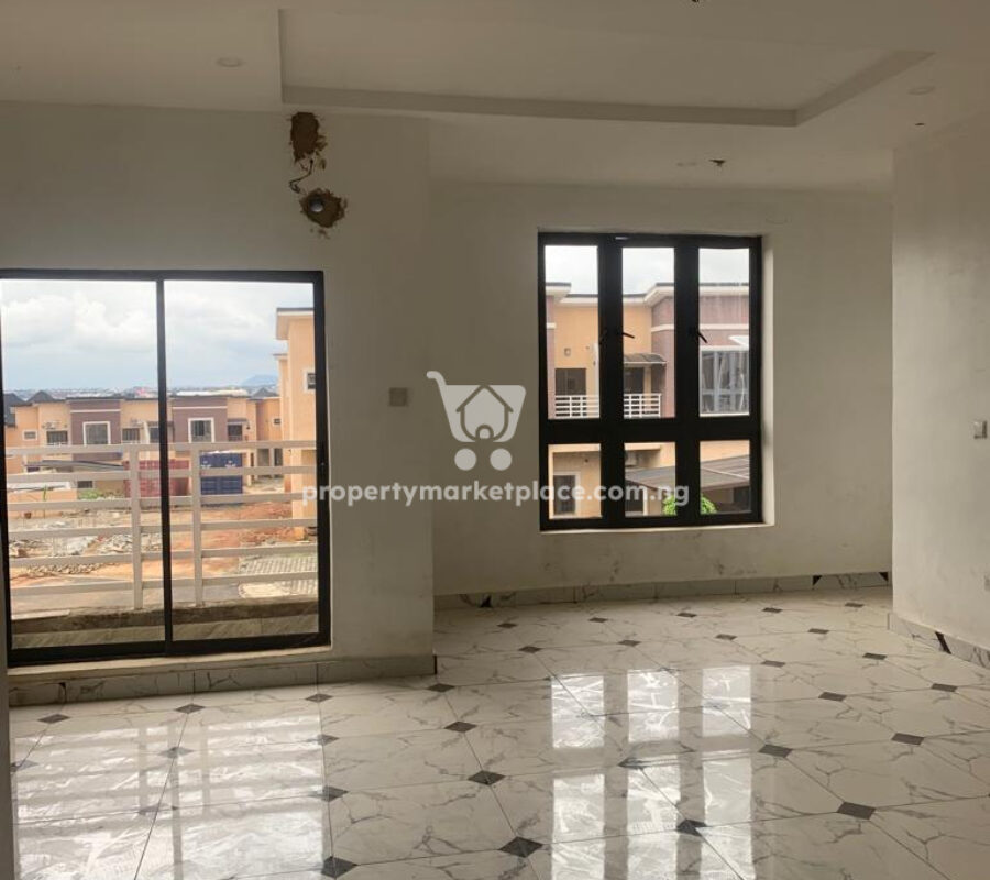 Newly built 4 bedroom terrace duplex in a nice area with tarred road