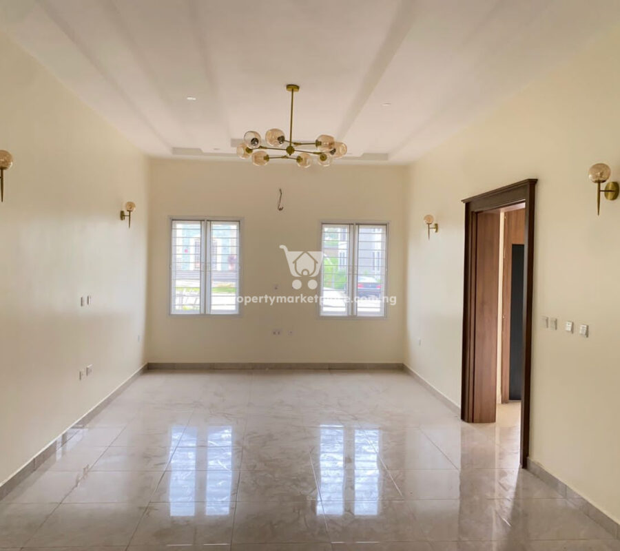 Tastefully finished 5 bedroom terrace duplex + Bq in a nice area