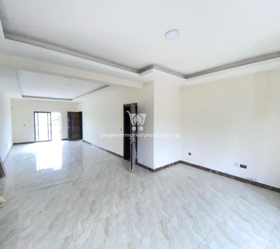 4 bedroom flat with modern finishing in a nice area