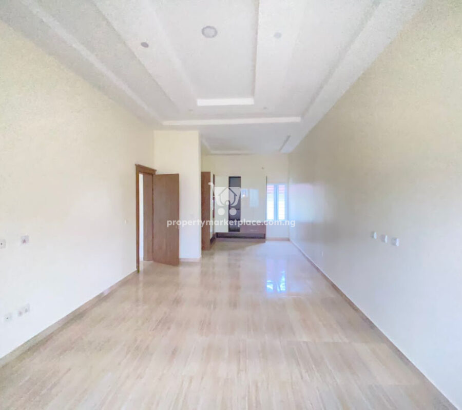 Tastefully finished 5 bedroom terrace duplex + Bq in a nice area