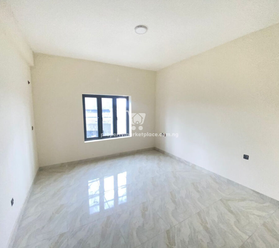 4 bedroom flat with modern finishing in a nice area