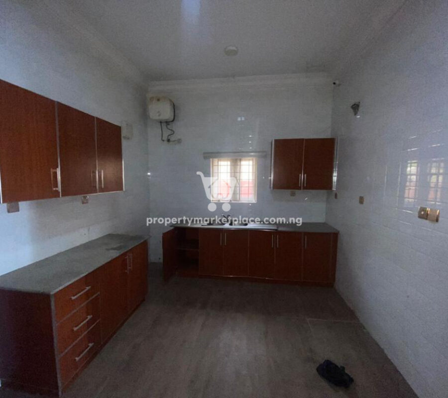 Exquisite 3 bedroom terrace duplex + Bq in a nice & serene area