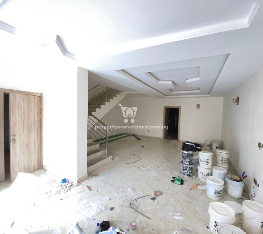 Luxurious 4 bedroom terrace duplex with Bq in a nice area