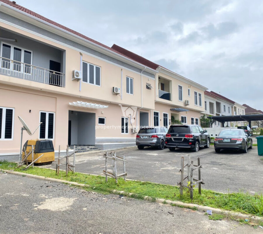 Tastefully finished 5 bedroom terrace duplex + Bq in a nice area