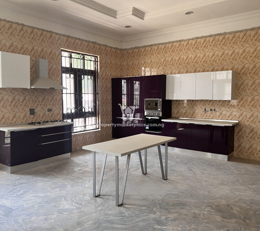 Newly built 2 units of 6 & 7 bedrooms detached duplexes in a classy area
