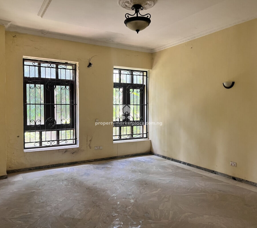 Newly built 2 units of 6 & 7 bedrooms detached duplexes in a classy area