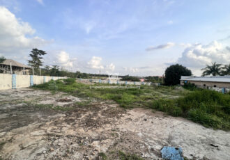 Flat and ready to build land in a nice and serene area