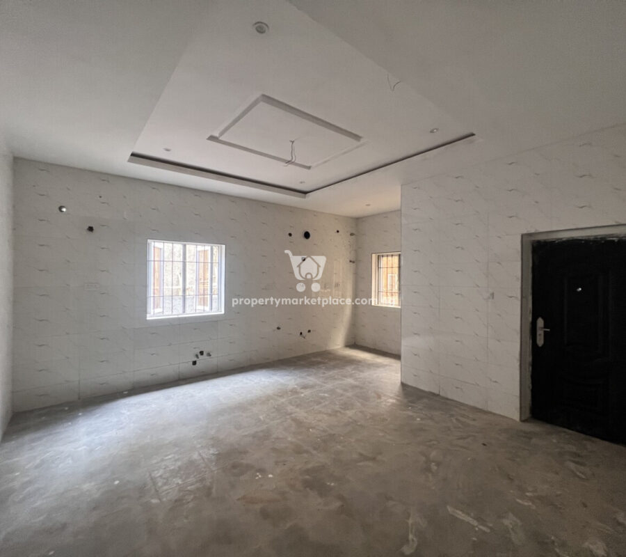 Elegant & luxurious 5 bedroom detached duplex + Bq in a classy estate