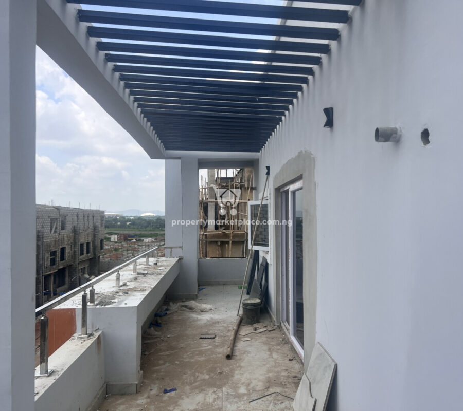 Elegant & luxurious 5 bedroom detached duplex + Bq in a classy estate