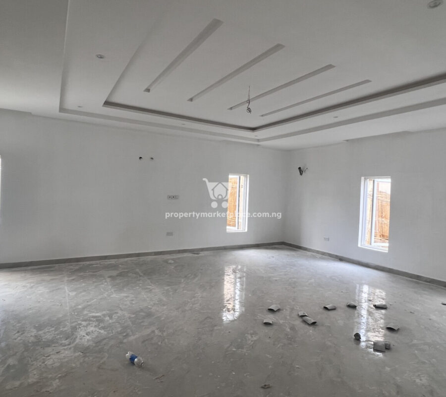 Elegant & luxurious 5 bedroom detached duplex + Bq in a classy estate
