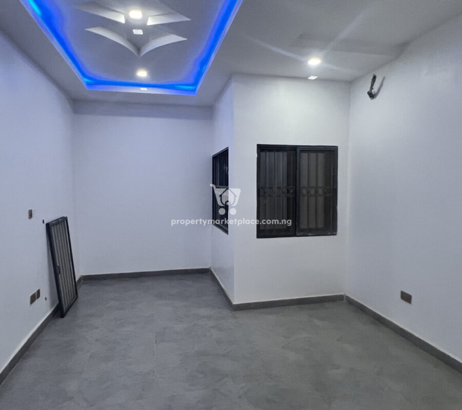 Exquisite 4 bedroom terrace duplex + Bq in a nice area with tarred roads