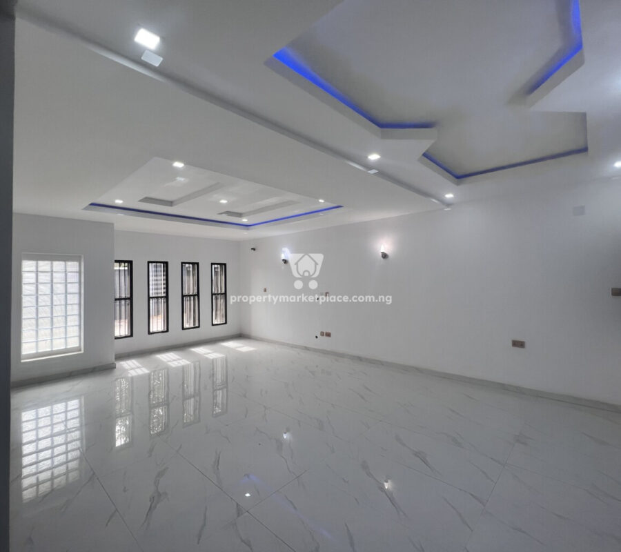 Exquisite 4 bedroom terrace duplex + Bq in a nice area with tarred roads