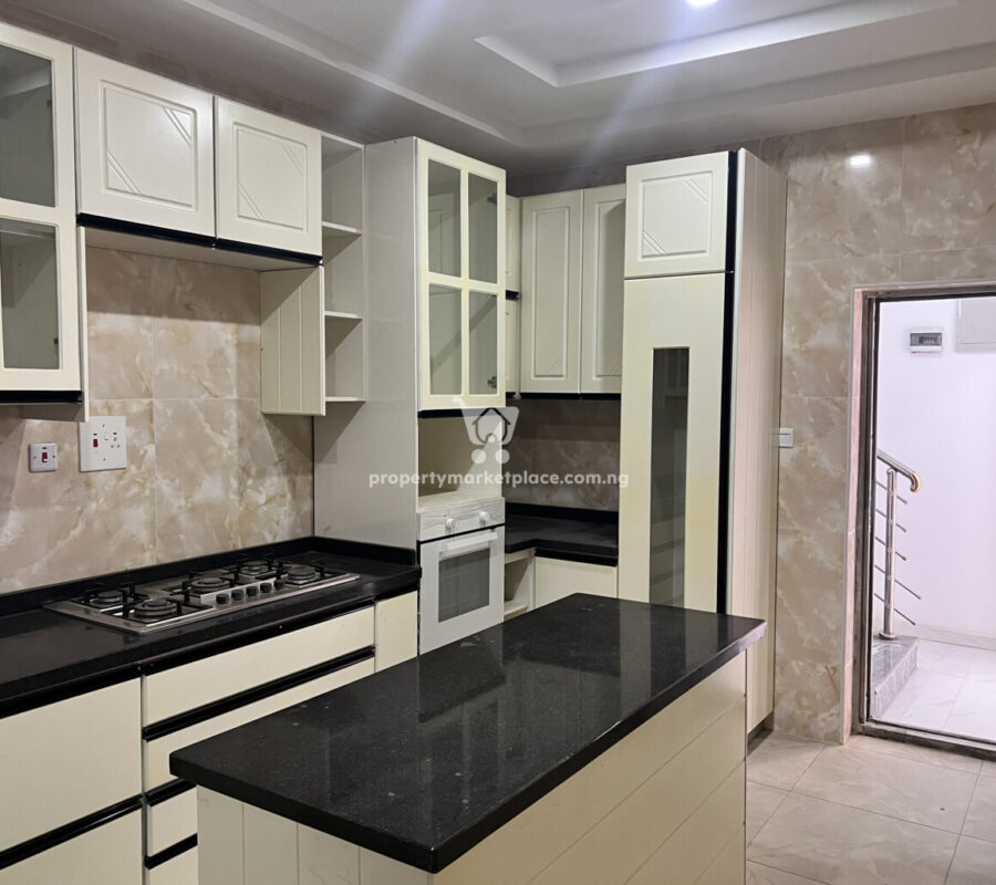 Exquisite 4 bedroom terrace duplex + Bq in a nice area with tarred roads