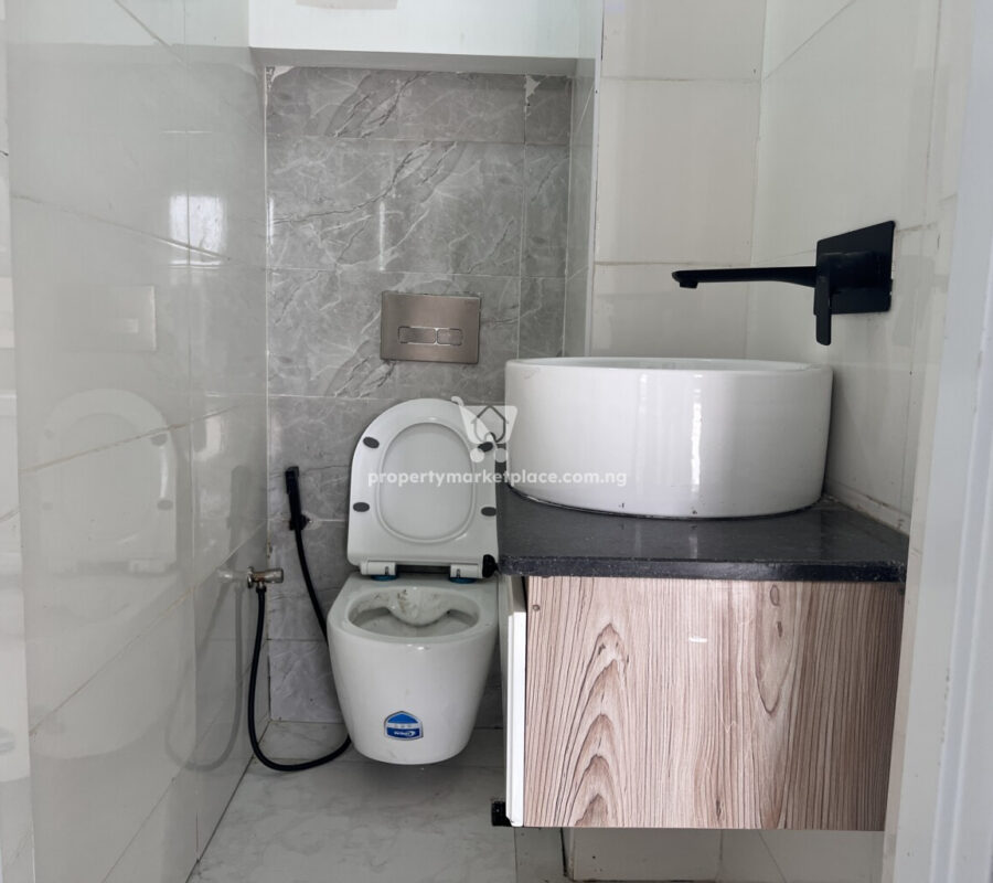 Exquisite 4 bedroom terrace duplex + Bq in a nice area with tarred roads