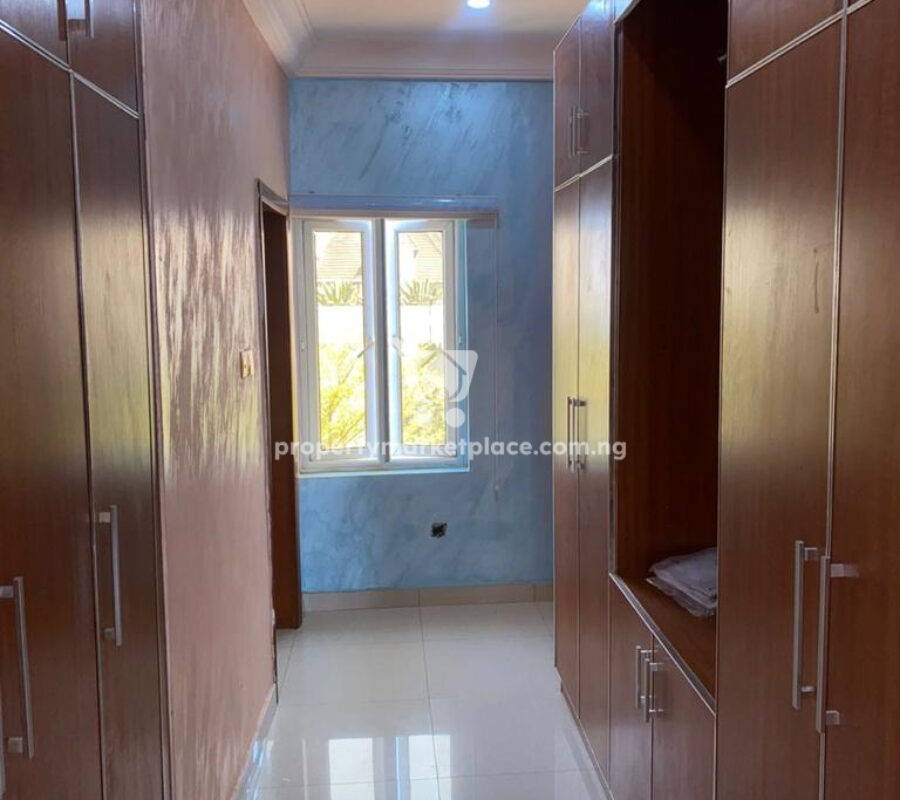 Exquisite 3 bedroom terrace duplex + Bq in a nice & serene area