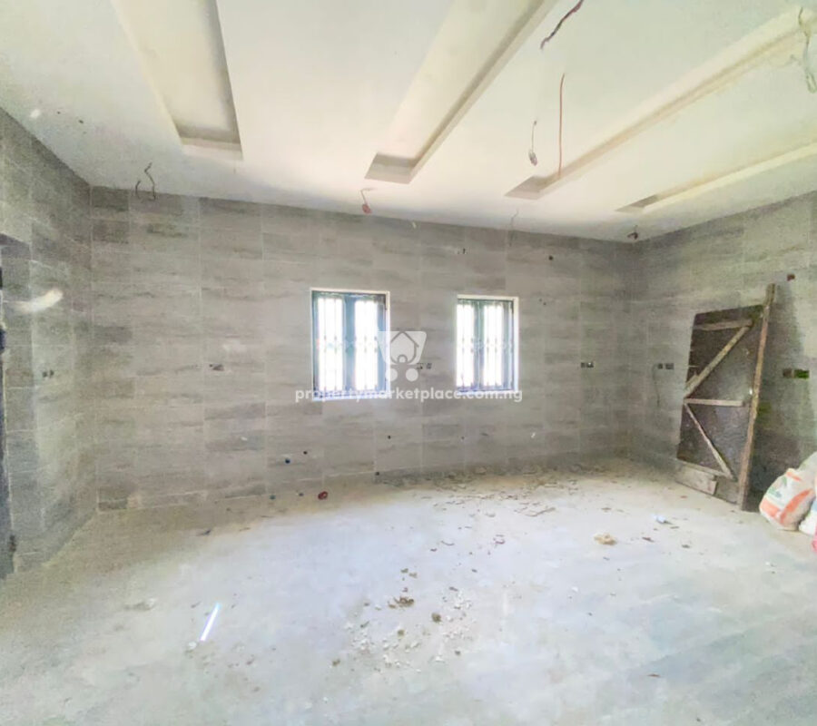 Massive 4 bedroom detached duplex with Bq in a nice area with tarred roads