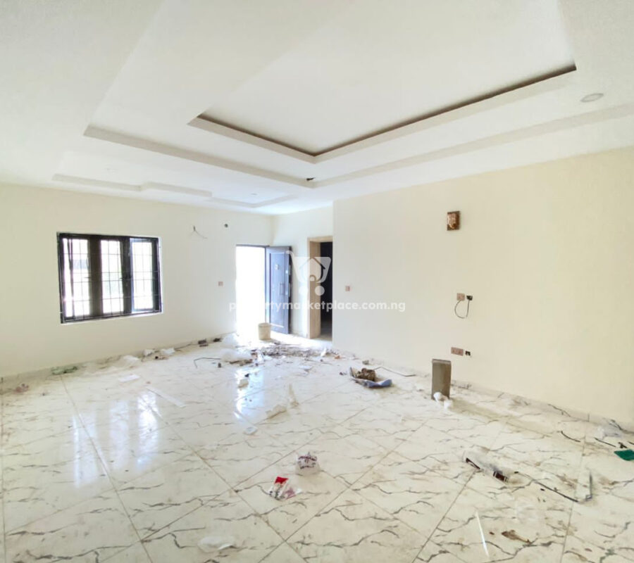 Luxurious 4 bedroom terrace duplex with Bq in a nice area