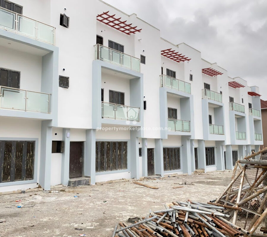 Luxurious 4 bedroom terrace duplex with Bq in a nice area