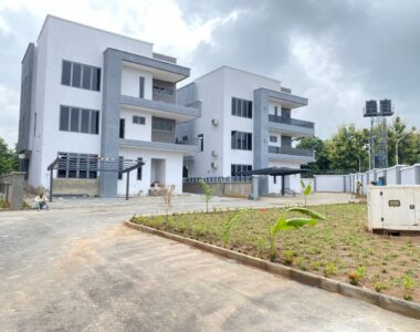 Fully automated 5 bedroom detached duplex with 2 rooms basement
