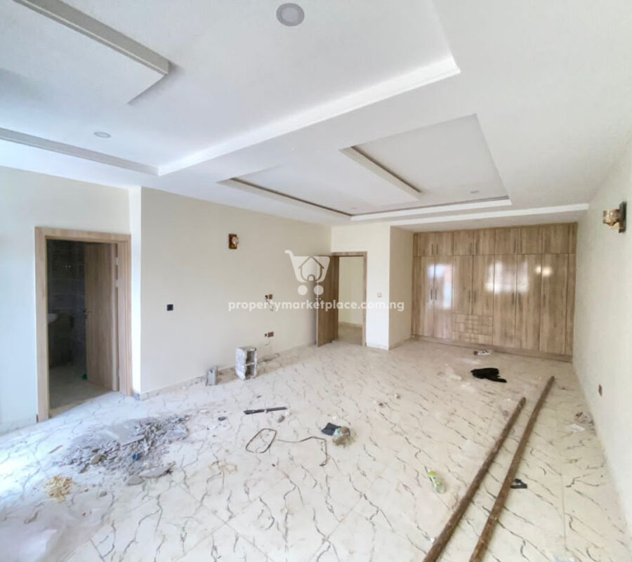 Luxurious 4 bedroom terrace duplex with Bq in a nice area