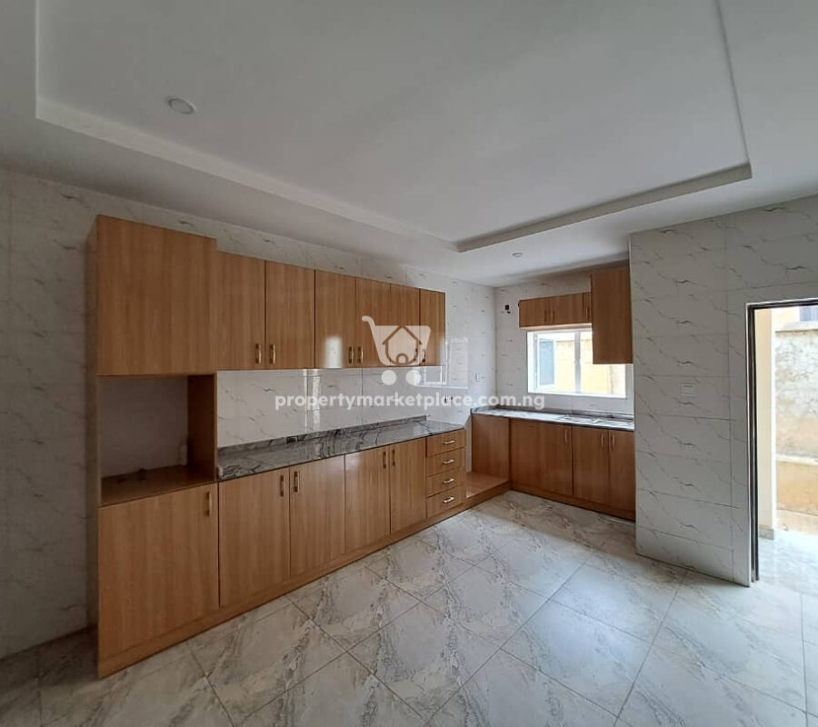 Luxurious 4 bedroom terrace duplex with modern finishing in a nice area