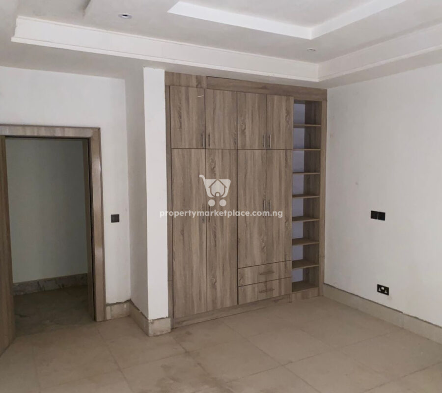 Luxurious 3 bedroom flat