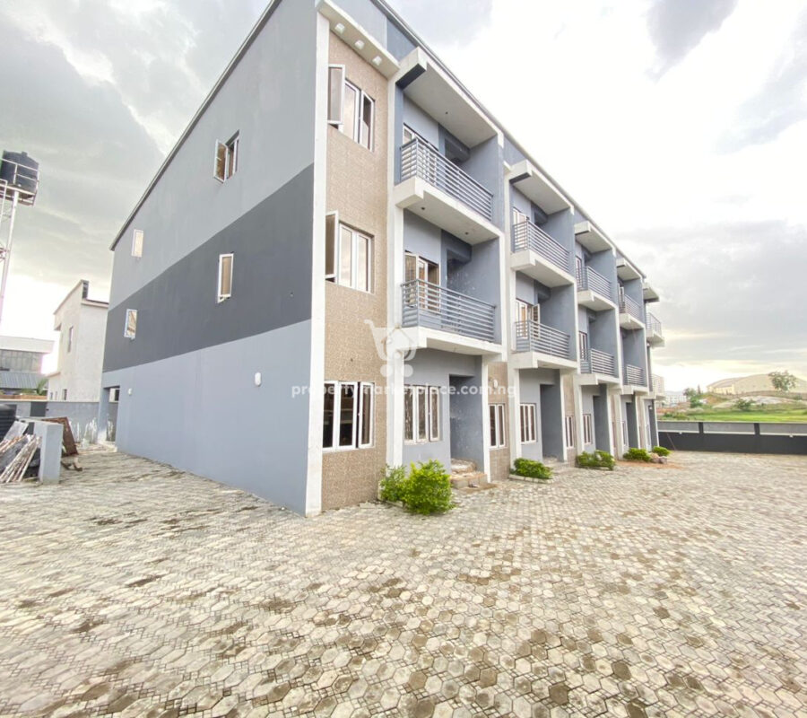 Classy 4 bedroom terrace duplex with Bq in an estate