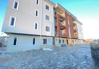 Luxury 3 bedroom flat with Bq