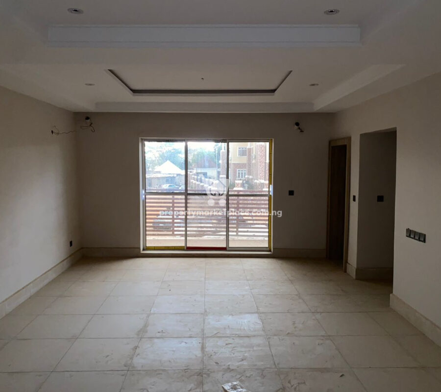 Luxurious 3 bedroom flat
