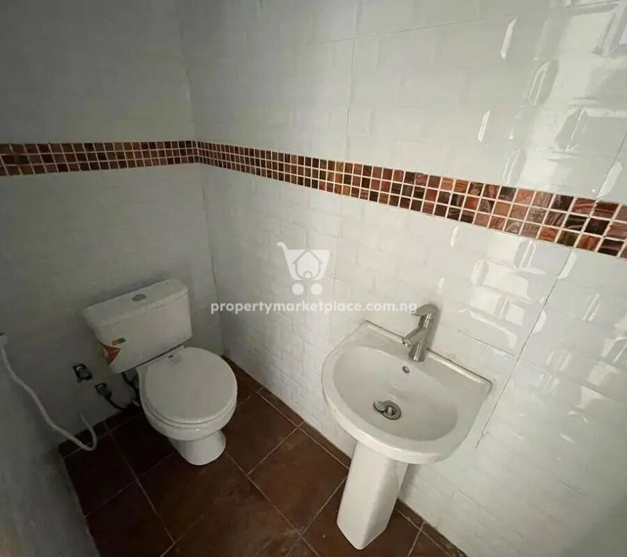 Luxury 3 bedroom flat with Bq