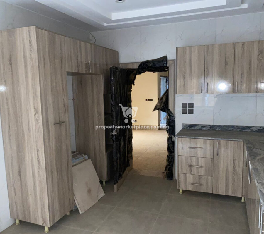 Luxurious 3 bedroom flat