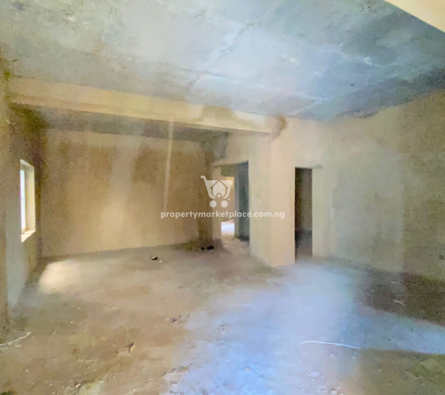 Massive 3 bedroom flat with Bq in a nice estate