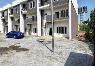 Luxurious 4 bedroom terrace duplex with Bq