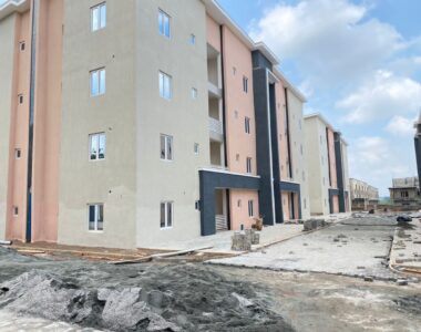 Massive 3 bedroom flat with Bq in a nice estate