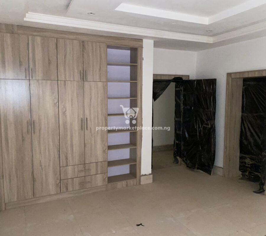 Luxurious 3 bedroom flat