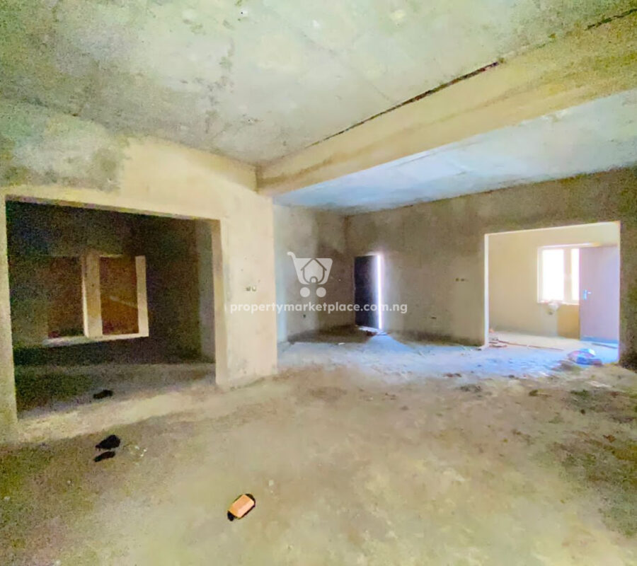 Massive 3 bedroom flat with Bq in a nice estate