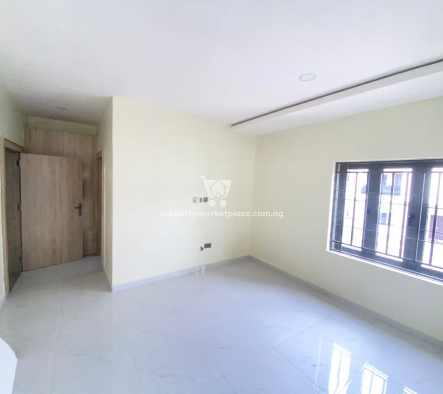 Luxury 4 bedroom terrace duplex with a room Bq