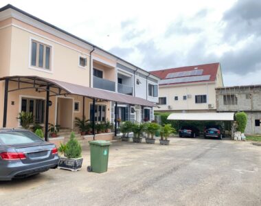Luxury 4 bedroom terrace duplex with a room Bq