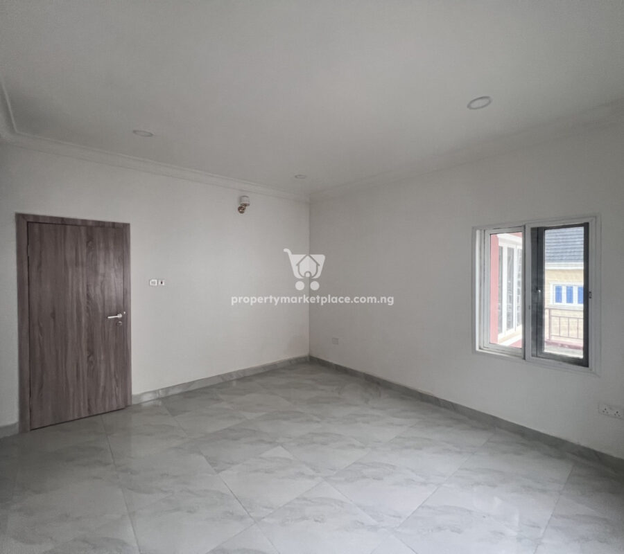 Luxurious 3 bedroom flat with Bq